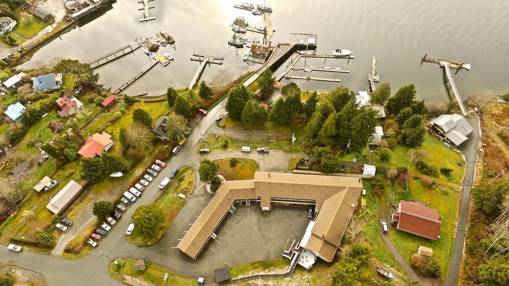The Bamfield Motel Salmon Beach Exterior foto